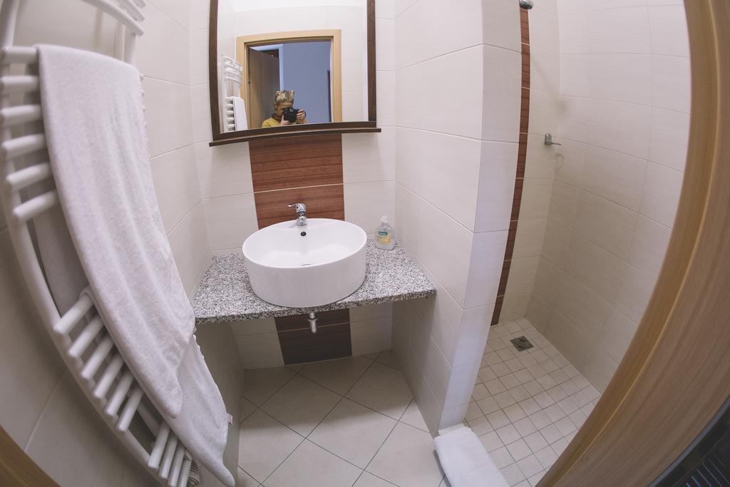 Central Apartman โชพรอน ภายนอก รูปภาพ
